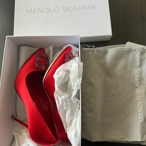 Manolo Blahnik Hangisi pump